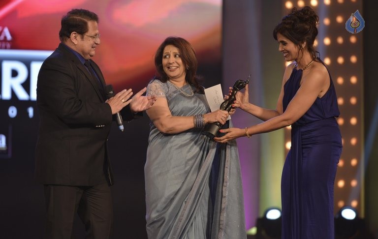 Celebrities at Marathi Filmfare Awards 2014 - 53 / 71 photos
