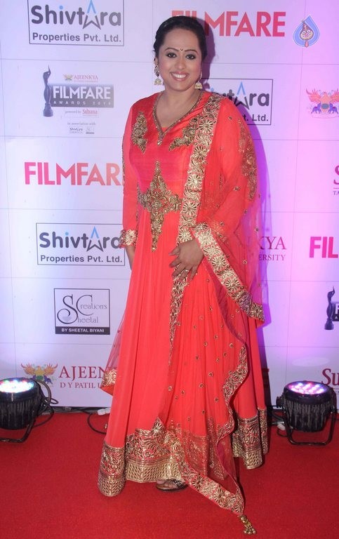 Celebrities at Marathi Filmfare Awards 2014 - 56 / 71 photos
