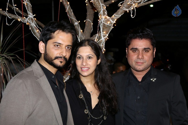 Celebrities at Rajat Tangri and Deepa Gurnani Collection Preview - 27 / 55 photos