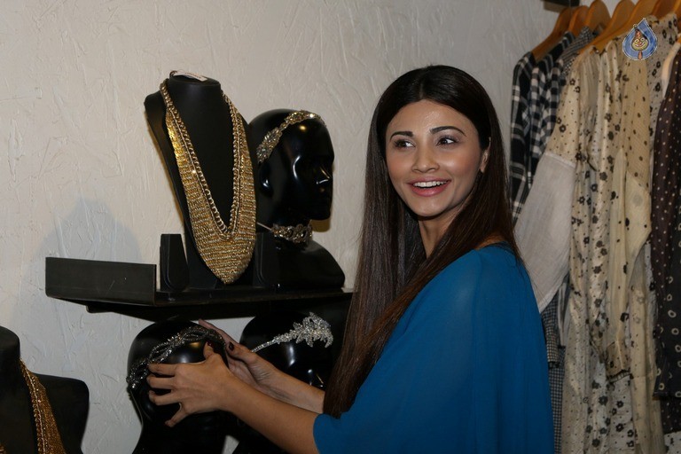 Celebrities at Rajat Tangri and Deepa Gurnani Collection Preview - 45 / 55 photos