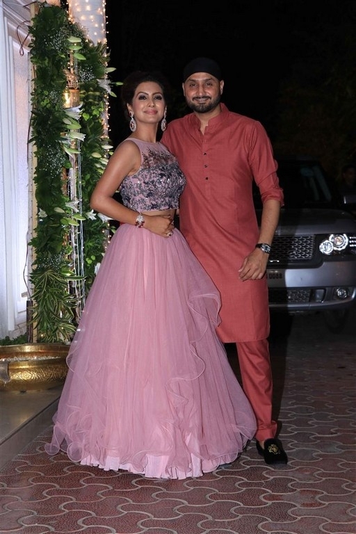 Celebrities at Shilpa Shetty Diwali Bash 2018 - 6 / 42 photos