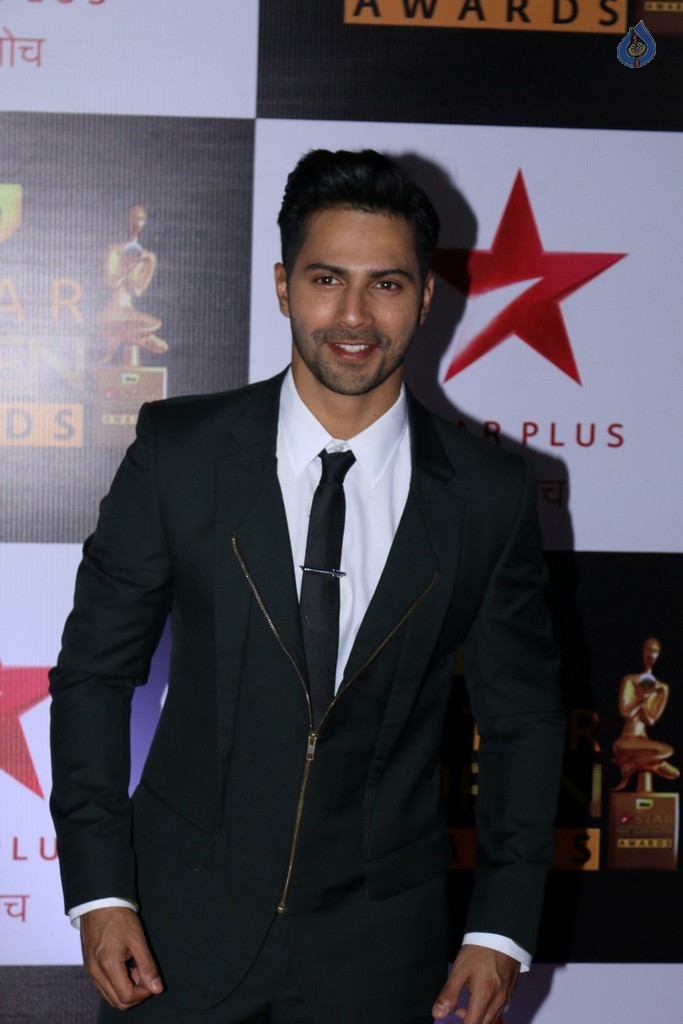 Celebrities at Star Screen Awards 2016 Event 1 - 23 / 71 photos