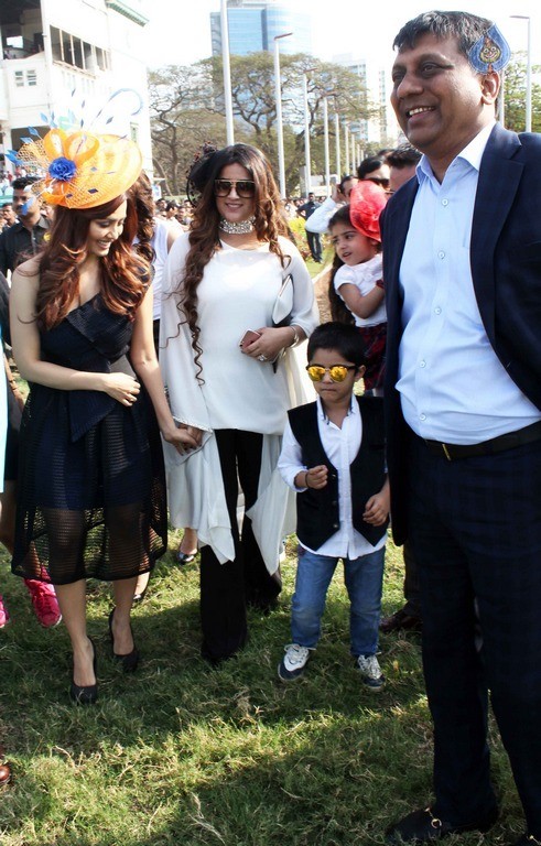 Celebrities at The Sshaawn Million Cup Event - 21 / 33 photos
