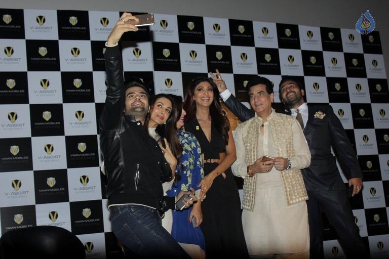 Celebrities at Viaan Mobiles Launch - 3 / 55 photos