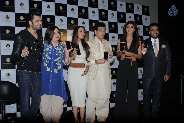 Celebrities at Viaan Mobiles Launch - 42 / 55 photos
