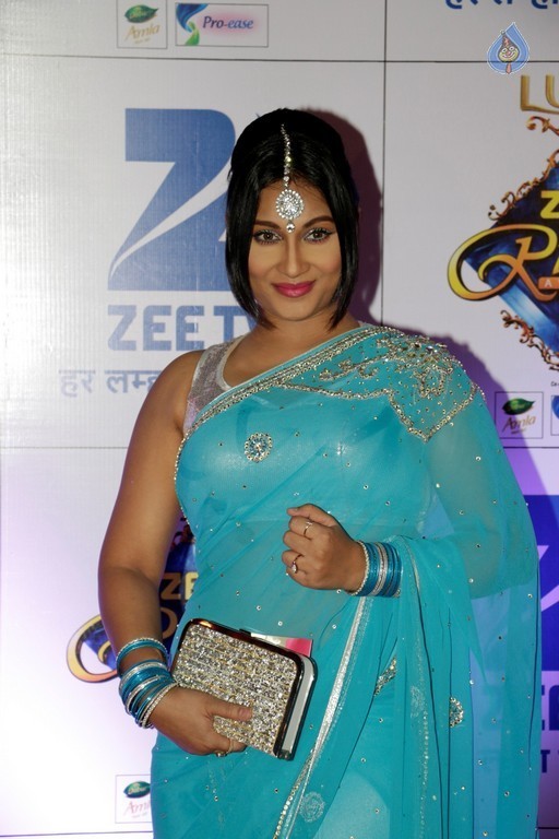 Celebrities at Zee Rishtey Awards 2015 - 2 / 93 photos