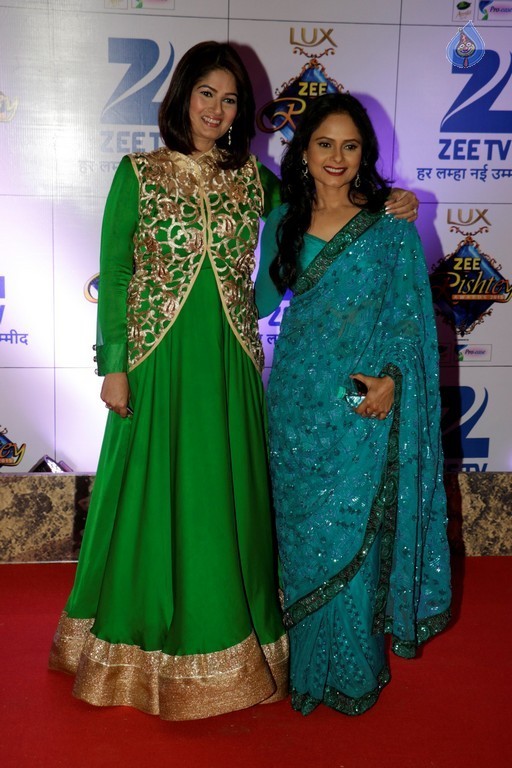 Celebrities at Zee Rishtey Awards 2015 - 52 / 93 photos