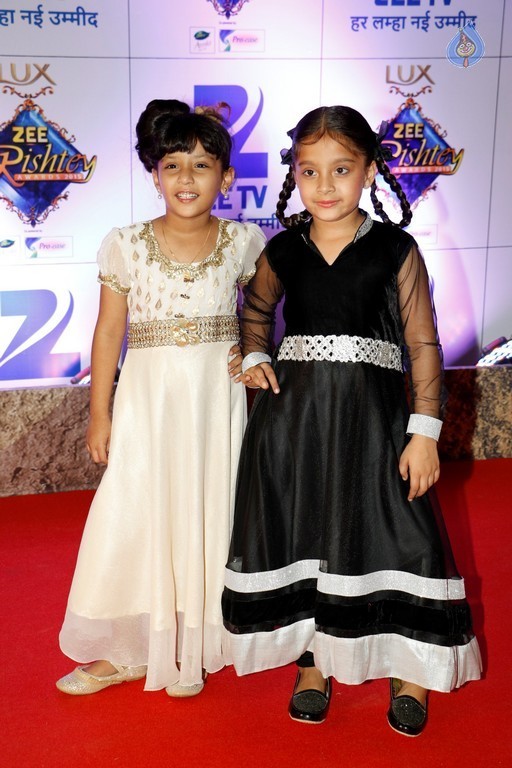 Celebrities at Zee Rishtey Awards 2015 - 57 / 93 photos