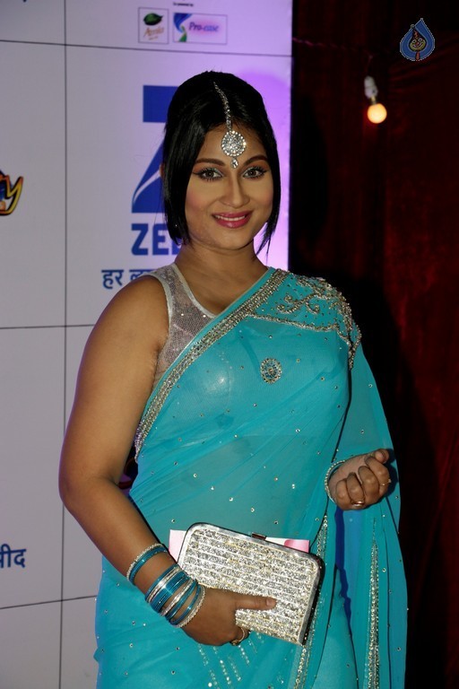 Celebrities at Zee Rishtey Awards 2015 - 71 / 93 photos