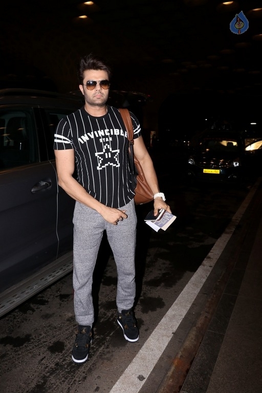 Celebrities Departs for IIFA Awards New York 2017 - 28 / 76 photos