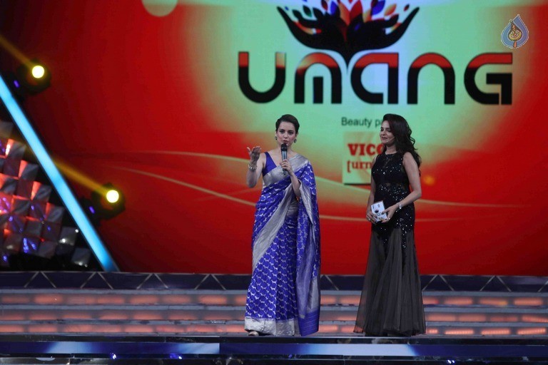 Celebrities Perform at Umang 2017 Show - 14 / 97 photos