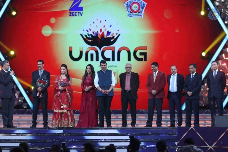 Celebrities Perform at Umang 2017 Show - 25 / 97 photos
