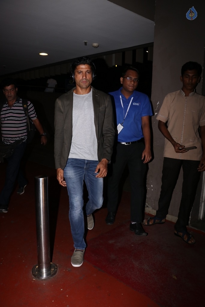 Celebrities Spotted at Airport - 42 / 42 photos