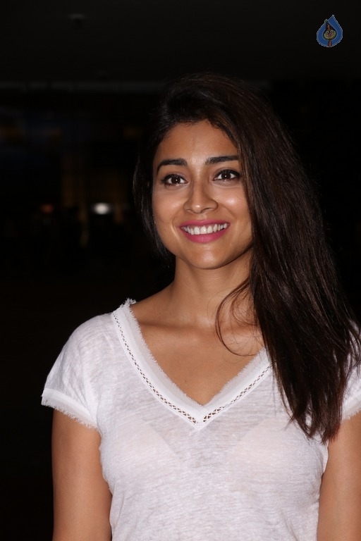 Celebrities Spotted at Airport - 18 / 18 photos
