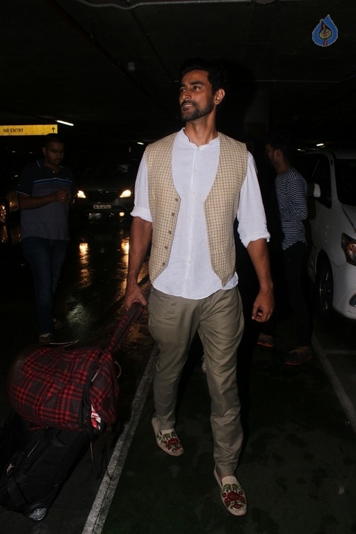 Celebrities Spotted at Airport Returns From IIFA - 62 / 84 photos