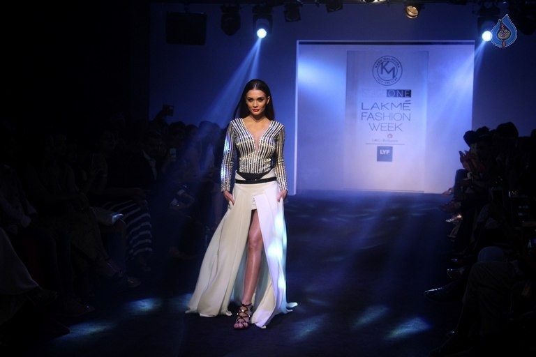 Celebrities Walk the Ramp at LFW 2016 Summer Resort 1 - 12 / 63 photos
