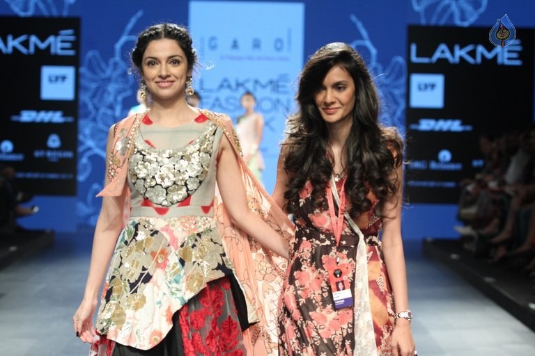 Celebrities Walk the Ramp at LFW 2016 Summer Resort 1 - 24 / 63 photos