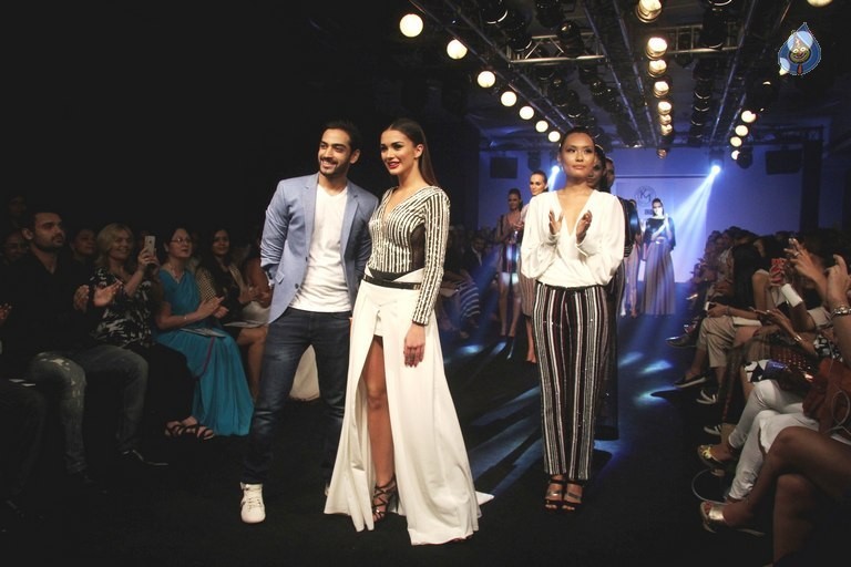 Celebrities Walk the Ramp at LFW 2016 Summer Resort 1 - 27 / 63 photos