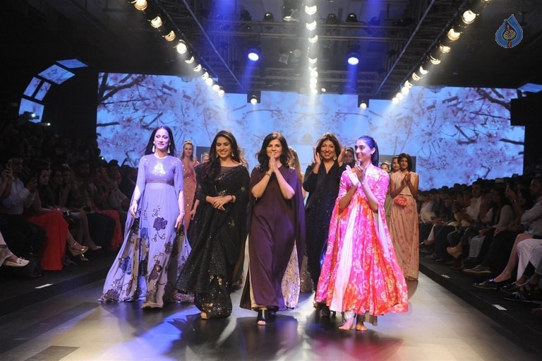 Celebrities Walk the Ramp at LFW 2016 Summer Resort 1 - 34 / 63 photos