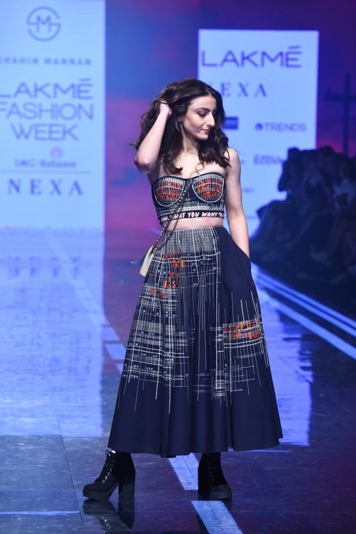 Celebrities walks the Ramp at Lakme Fashion Week 2020 - 3 / 41 photos