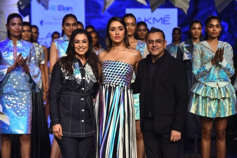 Celebrities walks the Ramp at Lakme Fashion Week 2020 - 7 / 41 photos