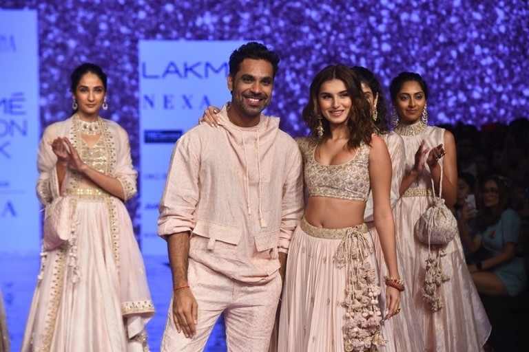 Celebrities walks the Ramp at Lakme Fashion Week 2020 - 18 / 41 photos