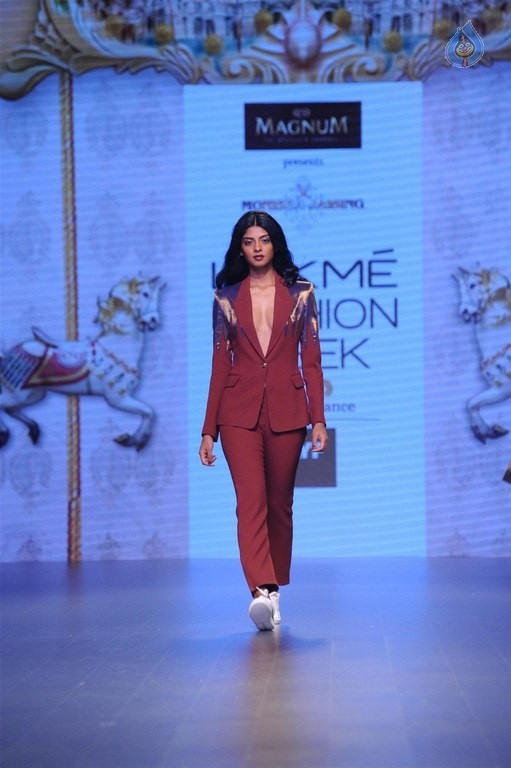 Celebrities Walks the Ramp at LFW 2016 - 60 / 60 photos