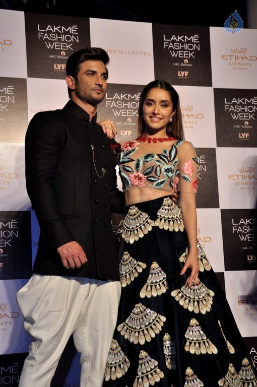 Celebrities Walks the Ramp at LFW Winter Festive 2016 - 51 / 63 photos