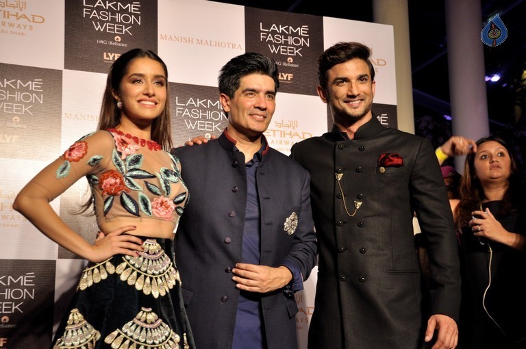 Celebrities Walks the Ramp at LFW Winter Festive 2016 - 58 / 63 photos