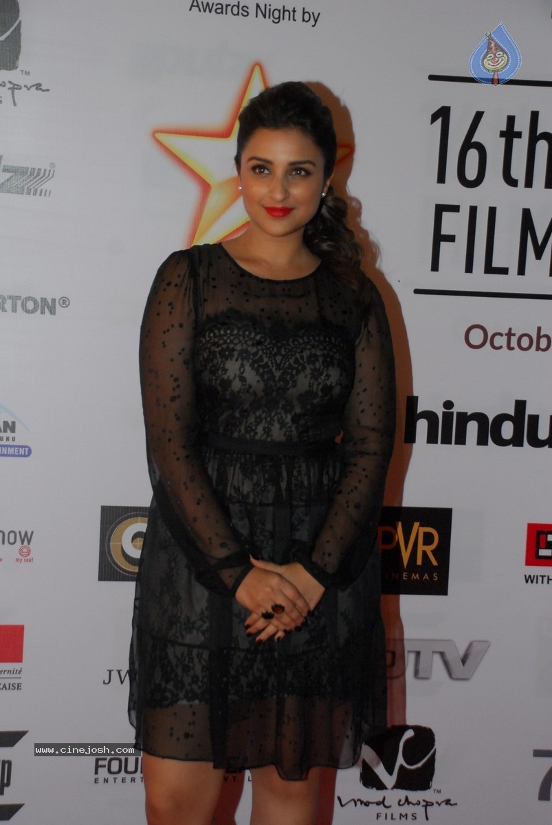 Celebs at 16th MFF Closing Ceremony Photos - 36 / 94 photos