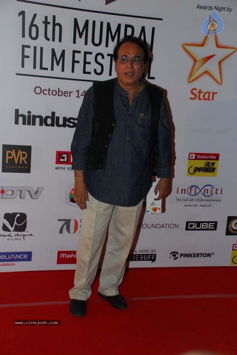 Celebs at 16th MFF Closing Ceremony Photos - 38 / 94 photos