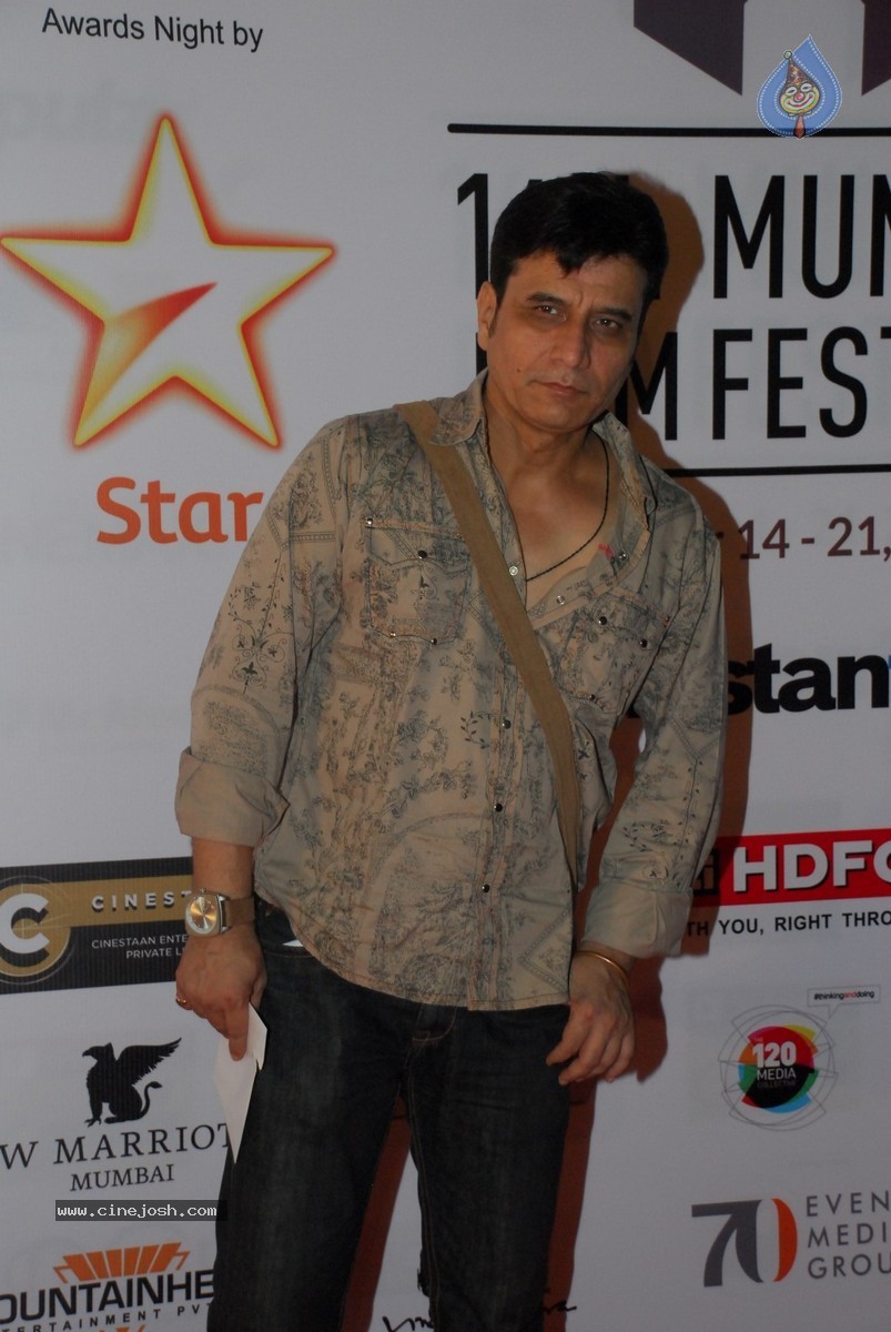 Celebs at 16th MFF Closing Ceremony Photos - 40 / 94 photos
