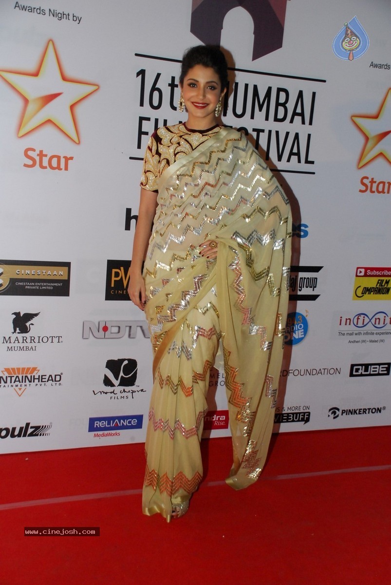 Celebs at 16th MFF Closing Ceremony Photos - 60 / 94 photos