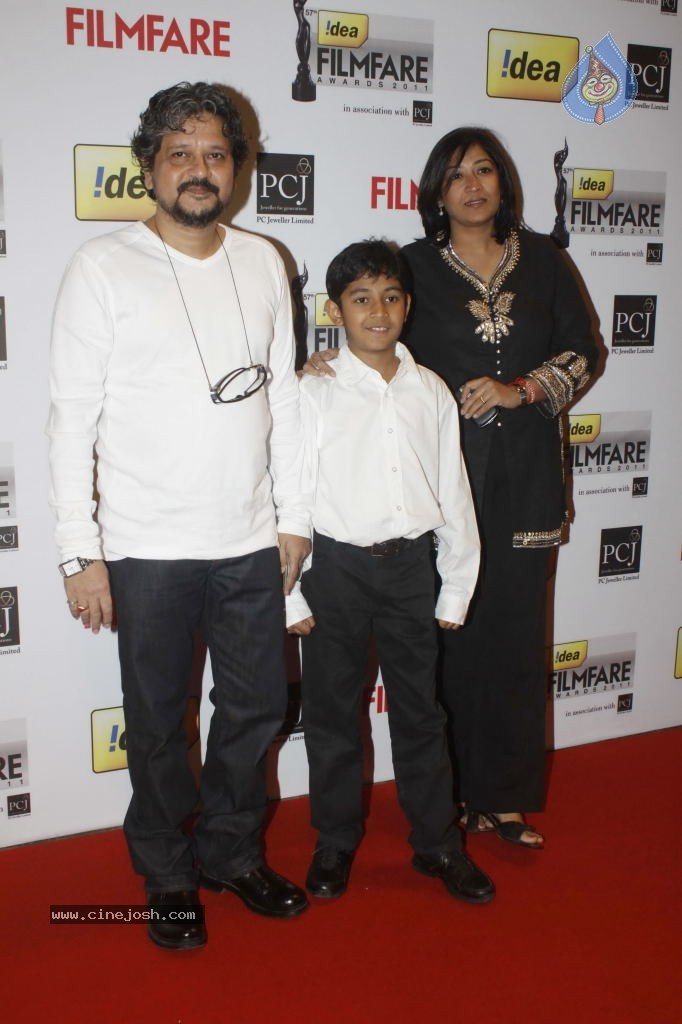 Celebs at 57th Idea Filmfare Awards 2011 - 61 / 137 photos