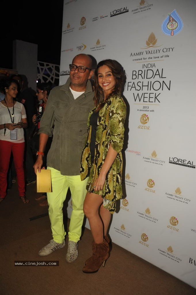 Celebs at Aamby Valley India Bridal Fashion Week - 38 / 78 photos