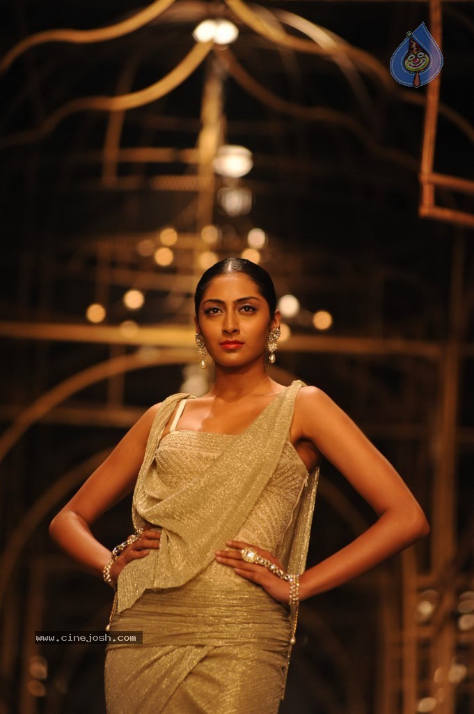 Celebs at Aamby Valley India Bridal Fashion Week - 5 / 96 photos