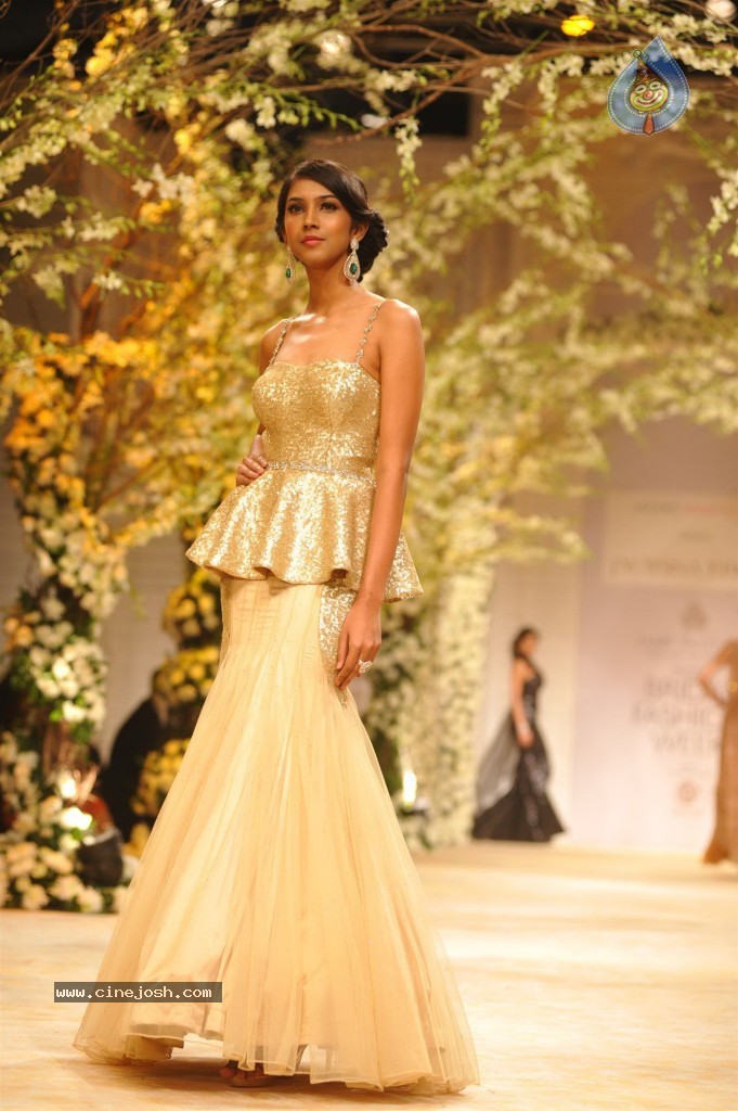Celebs at Aamby Valley India Bridal Fashion Week - 49 / 96 photos