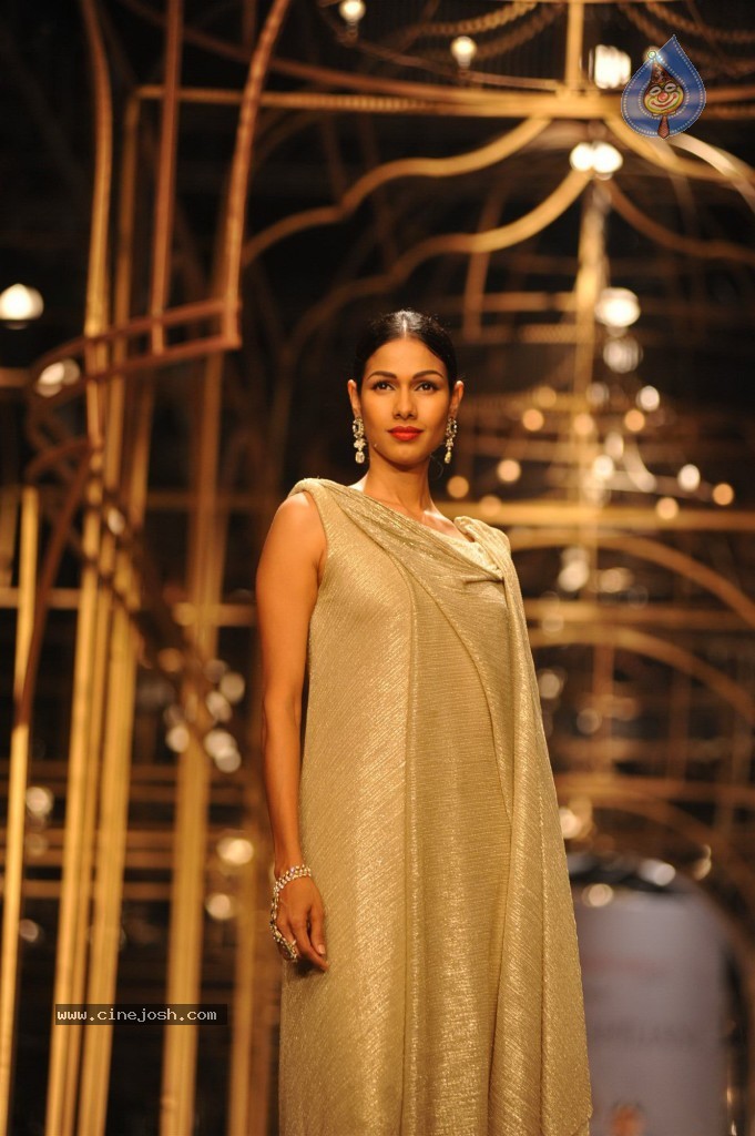 Celebs at Aamby Valley India Bridal Fashion Week - 96 / 96 photos