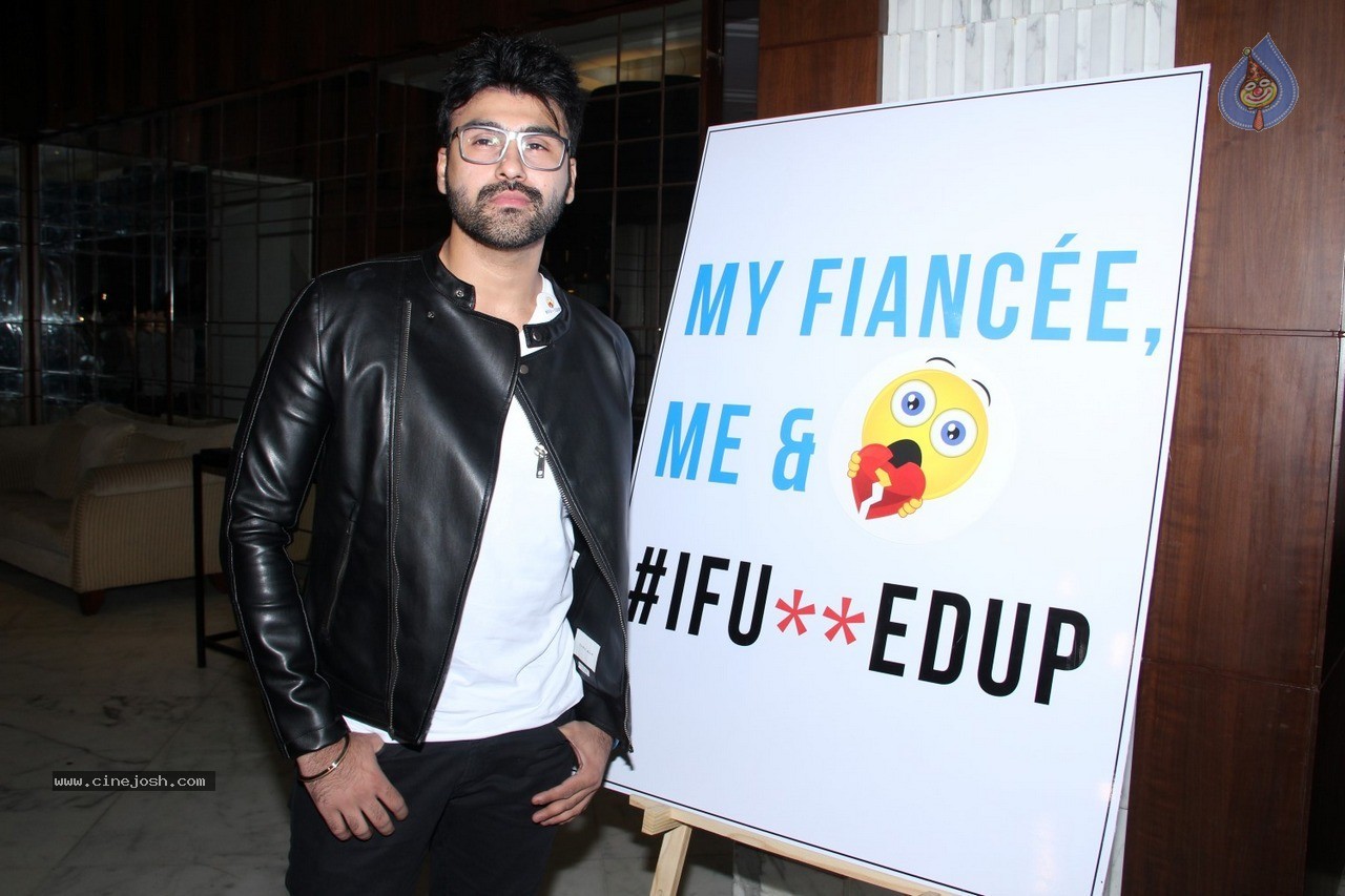 Celebs at Aarya Babbar Book Launch - 45 / 47 photos
