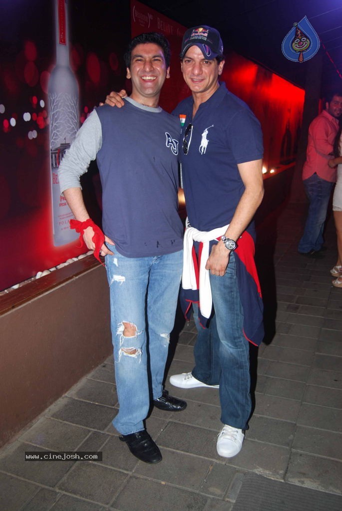 Celebs at Aki Narula Belvedere Party - 17 / 21 photos