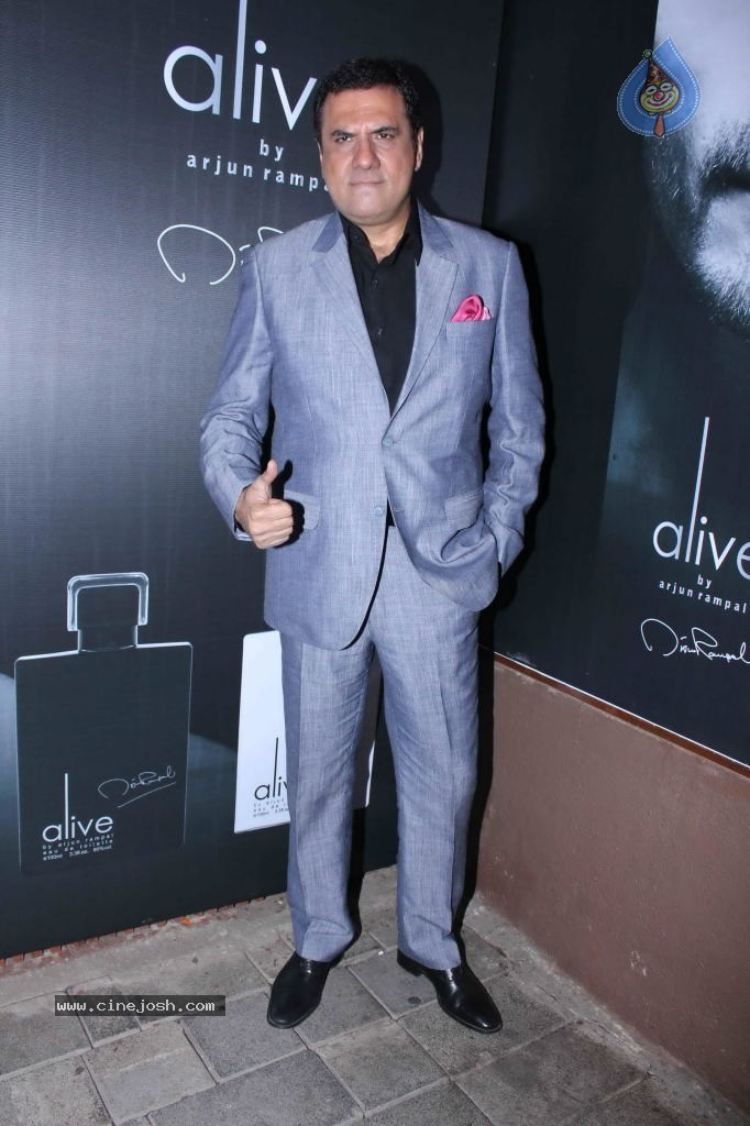 Celebs at Alive Perfume PM and Party - 47 / 138 photos