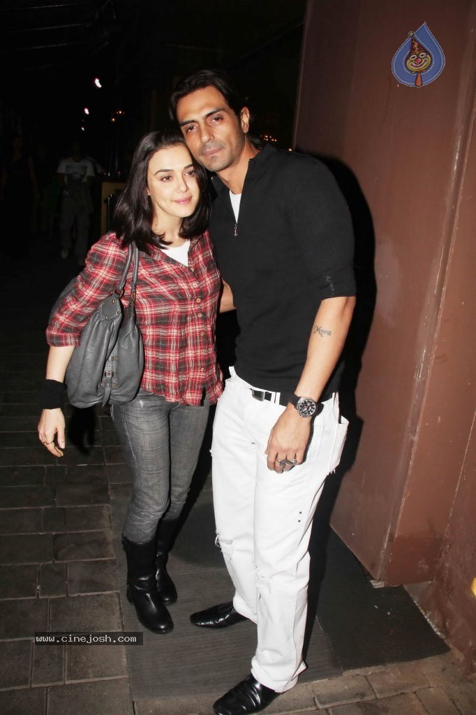 Celebs at Alive Perfume PM and Party - 117 / 138 photos