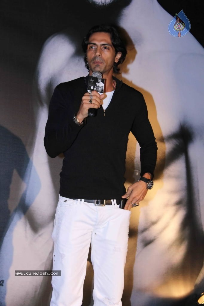 Celebs at Alive Perfume PM and Party - 130 / 138 photos