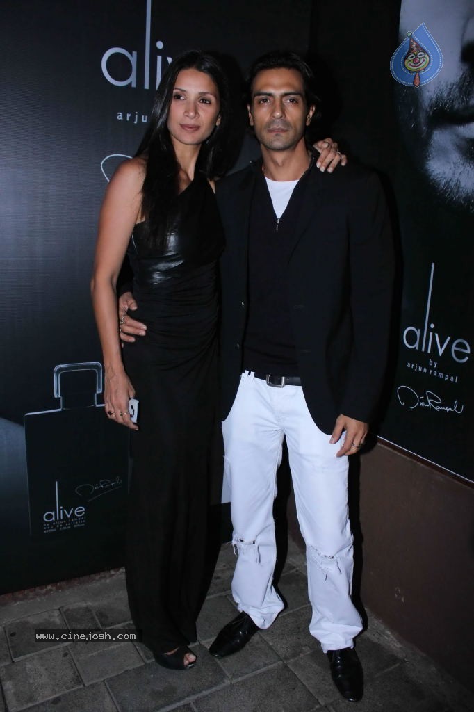 Celebs at Alive Perfume PM and Party - 131 / 138 photos