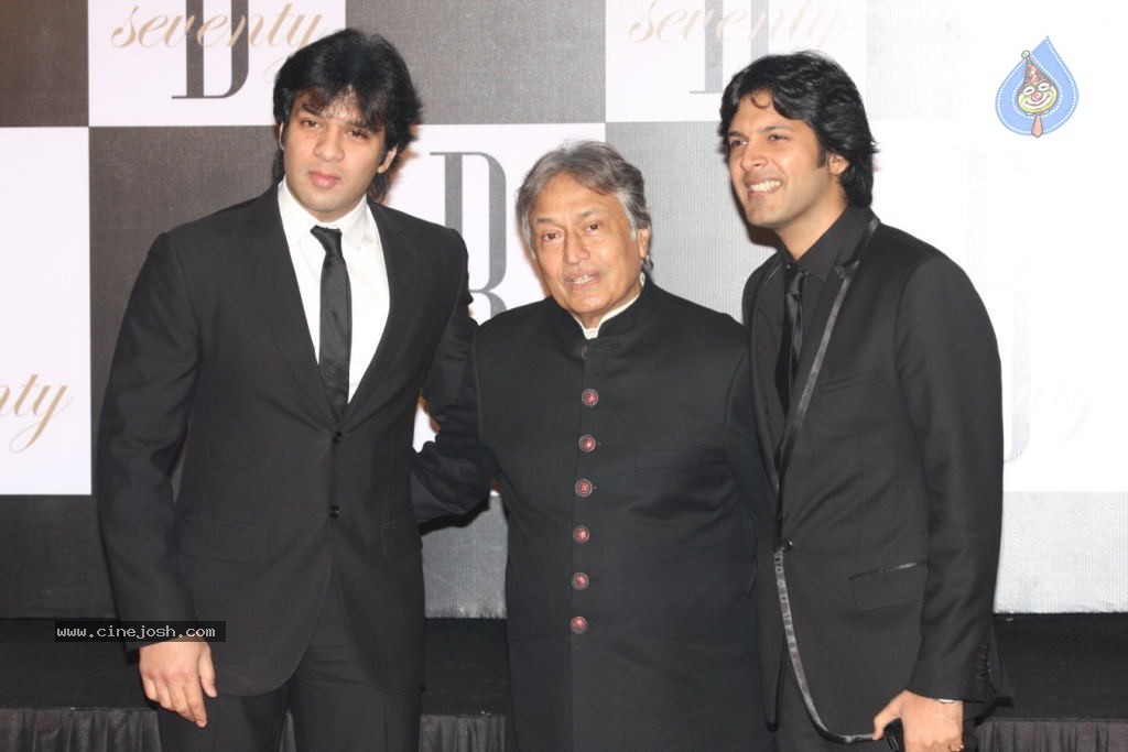 Celebs at Amitabh Bachchan 70th Bday Celebrations - 17 / 184 photos