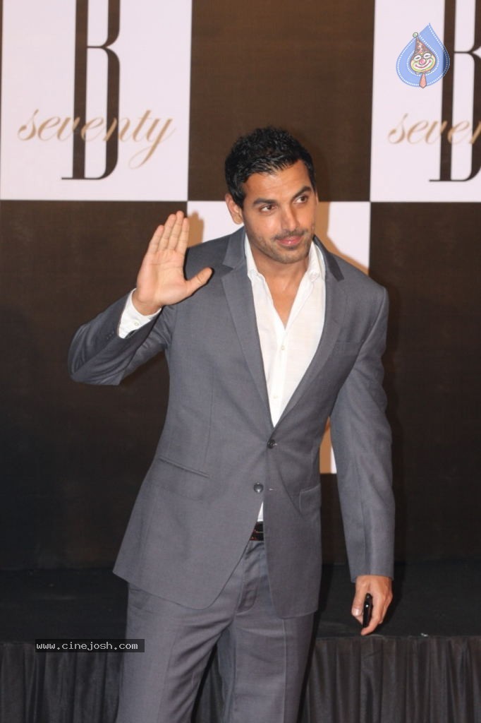 Celebs at Amitabh Bachchan 70th Bday Celebrations - 183 / 184 photos