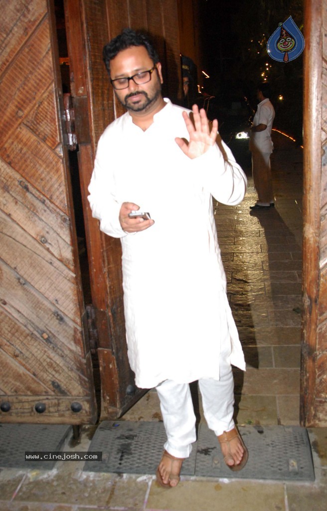 Celebs at Amitabh Family Diwali Bash - 5 / 36 photos