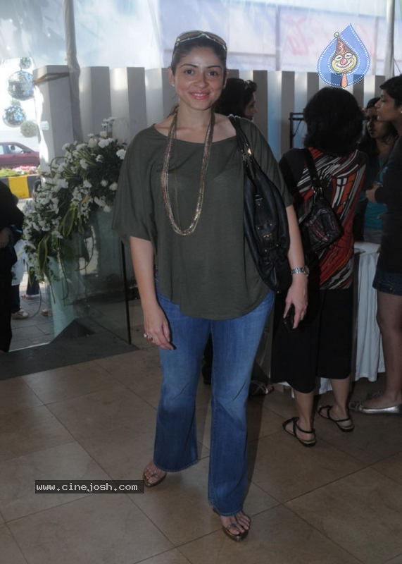 Celebs at Araaish Spring Summer Shopping Bonanza - 30 / 49 photos