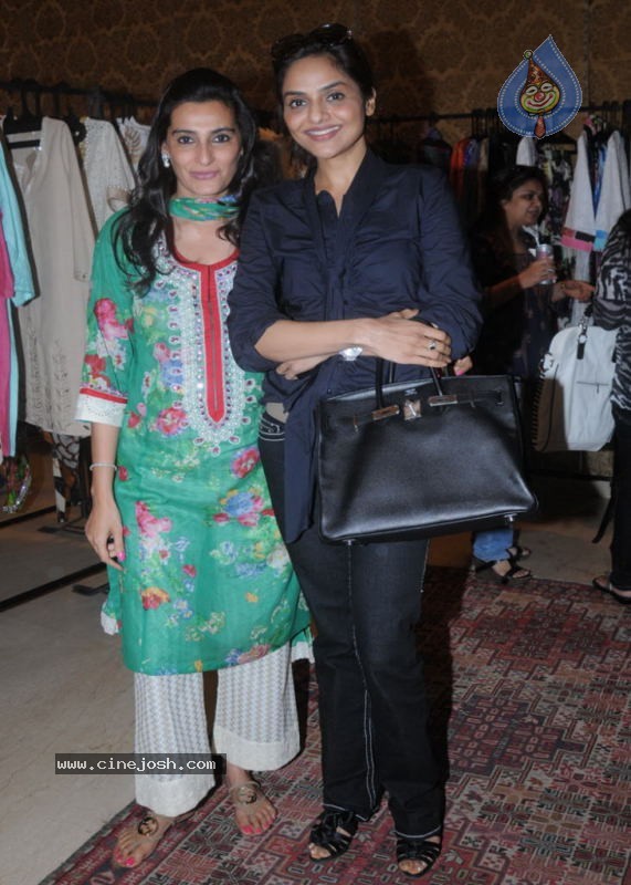 Celebs at Araaish Spring Summer Shopping Bonanza - 33 / 49 photos