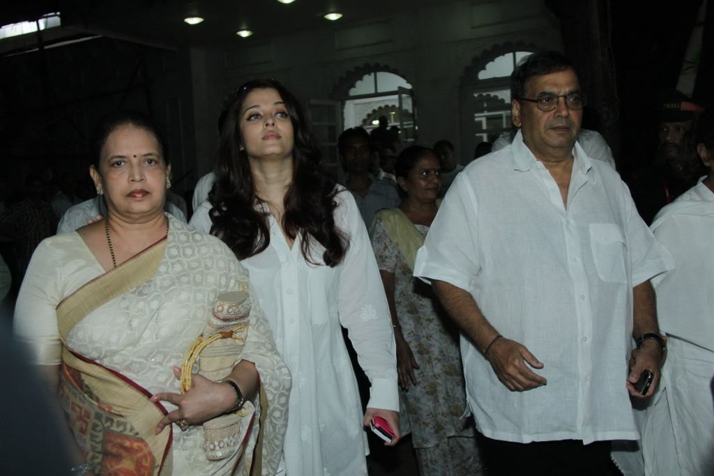 Celebs at Ashok Mehta Condolence Meeting - 32 / 32 photos